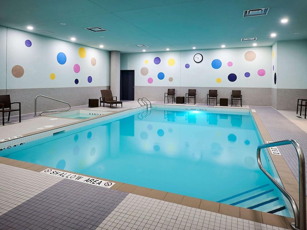 swimming pool spa
