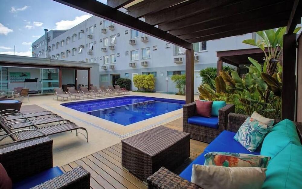 swimming pool spa