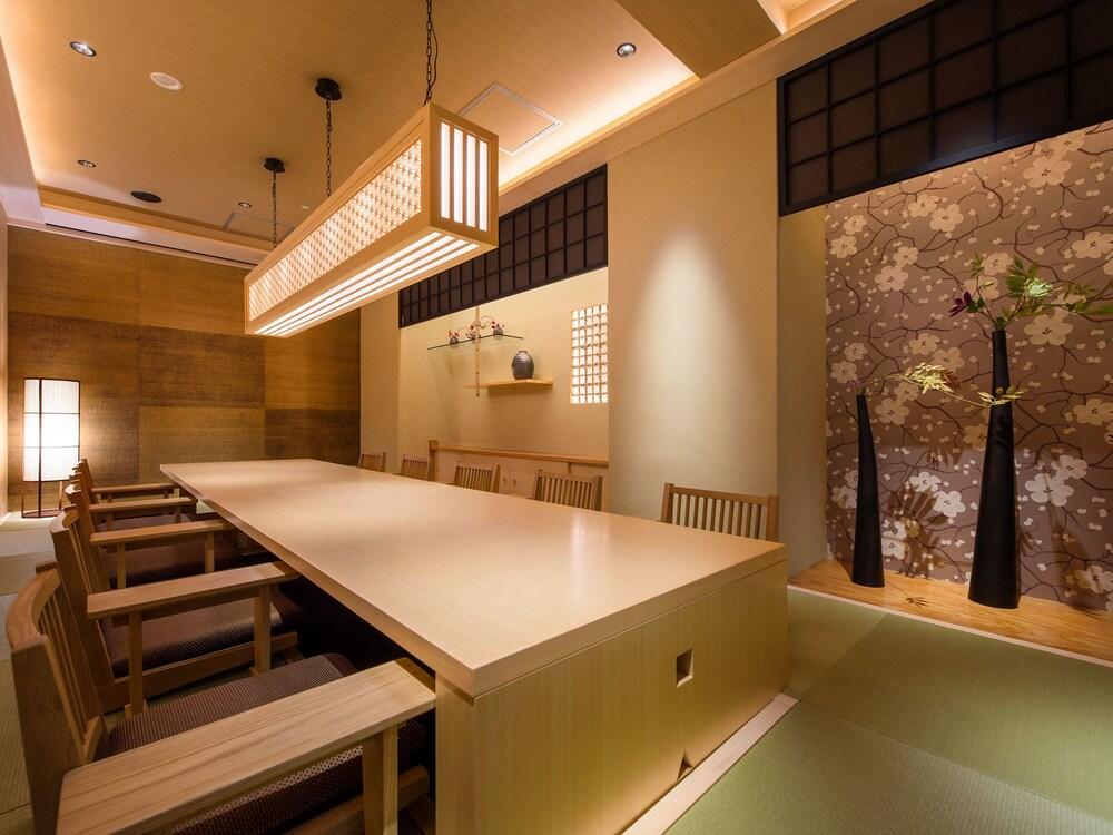 swimming pool spa