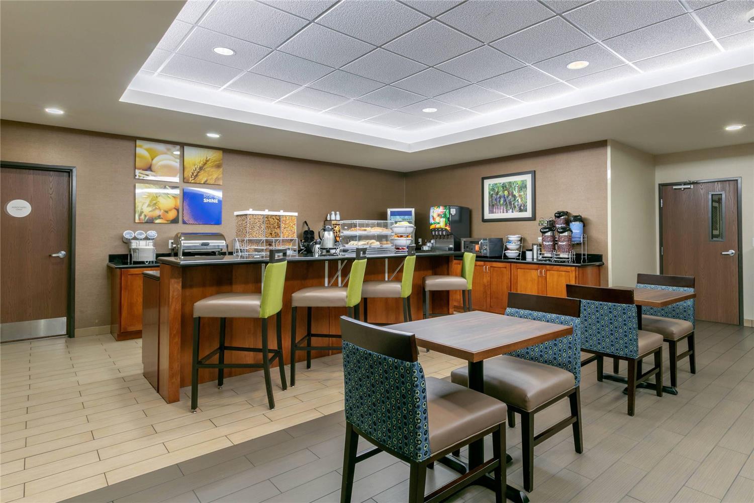 restaurant cafeteria
