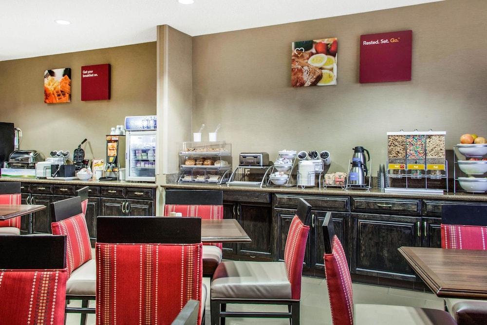 restaurant cafeteria