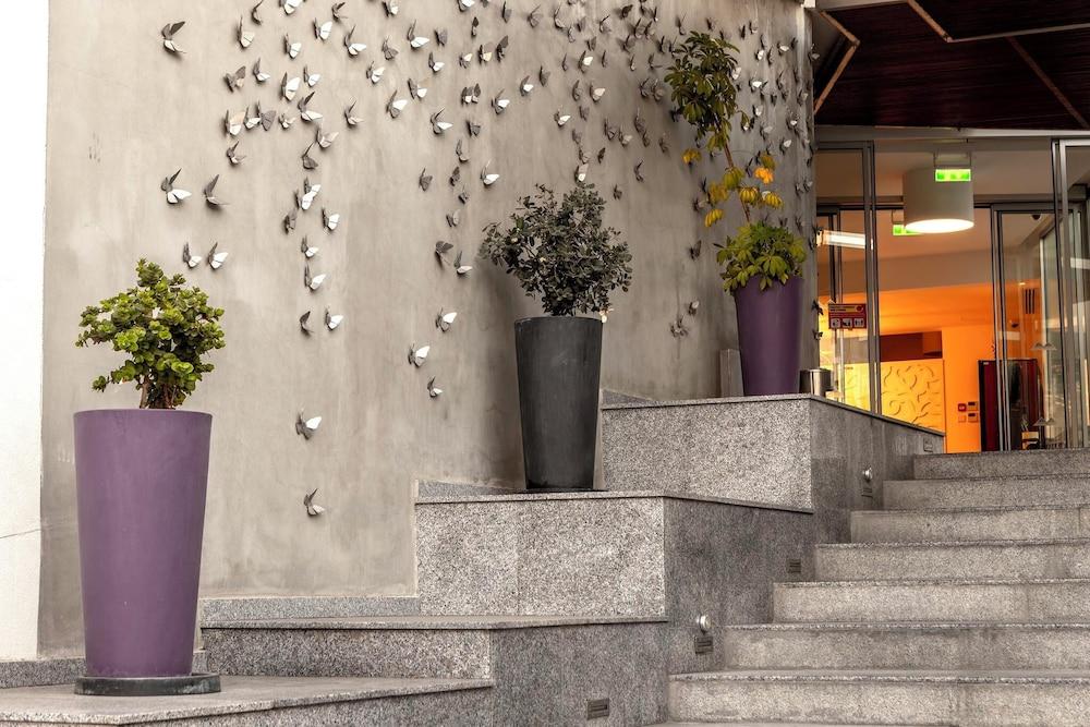 lobby