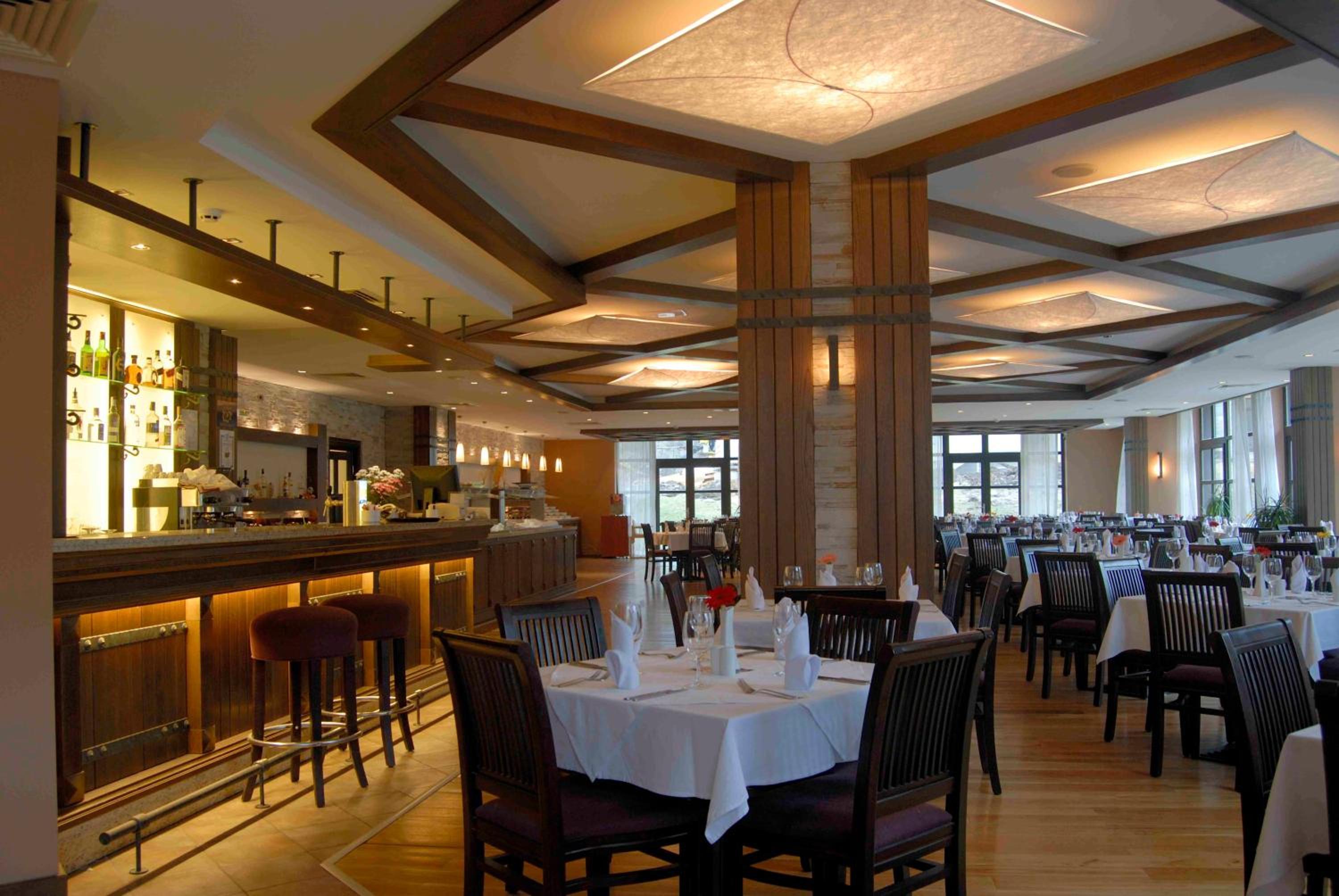 restaurant cafeteria