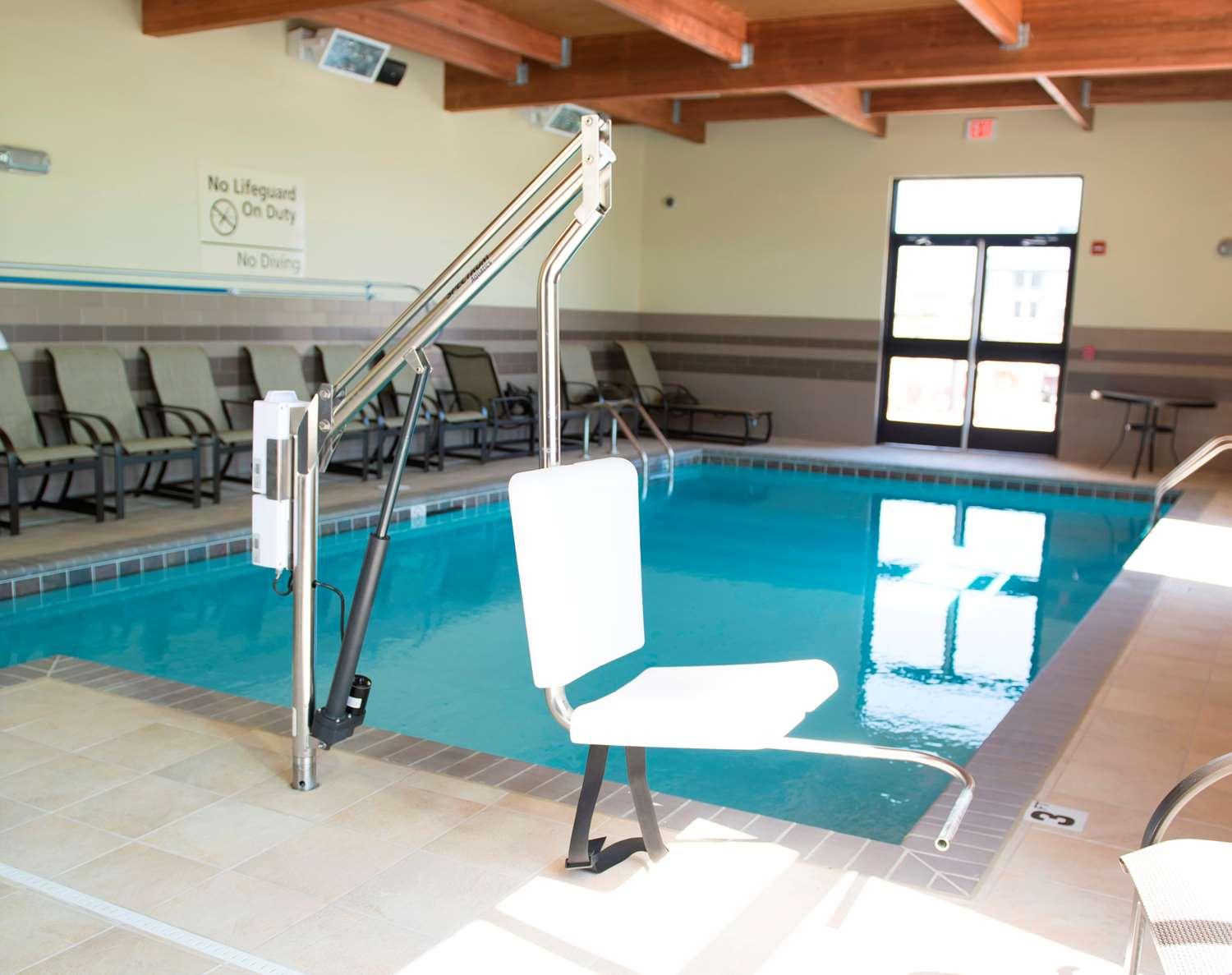 swimming pool spa