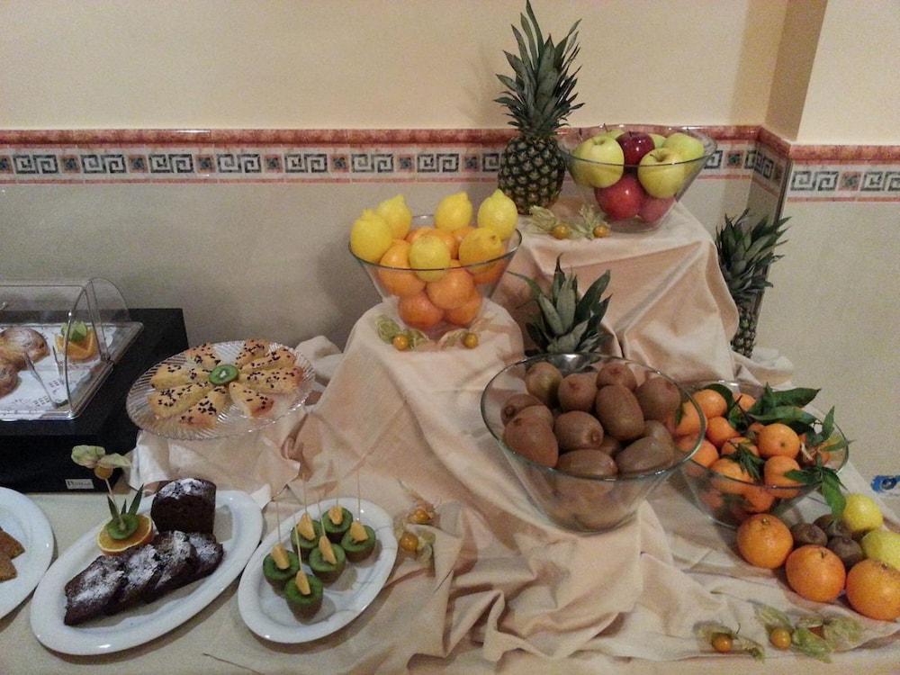 restaurant-cafeteria