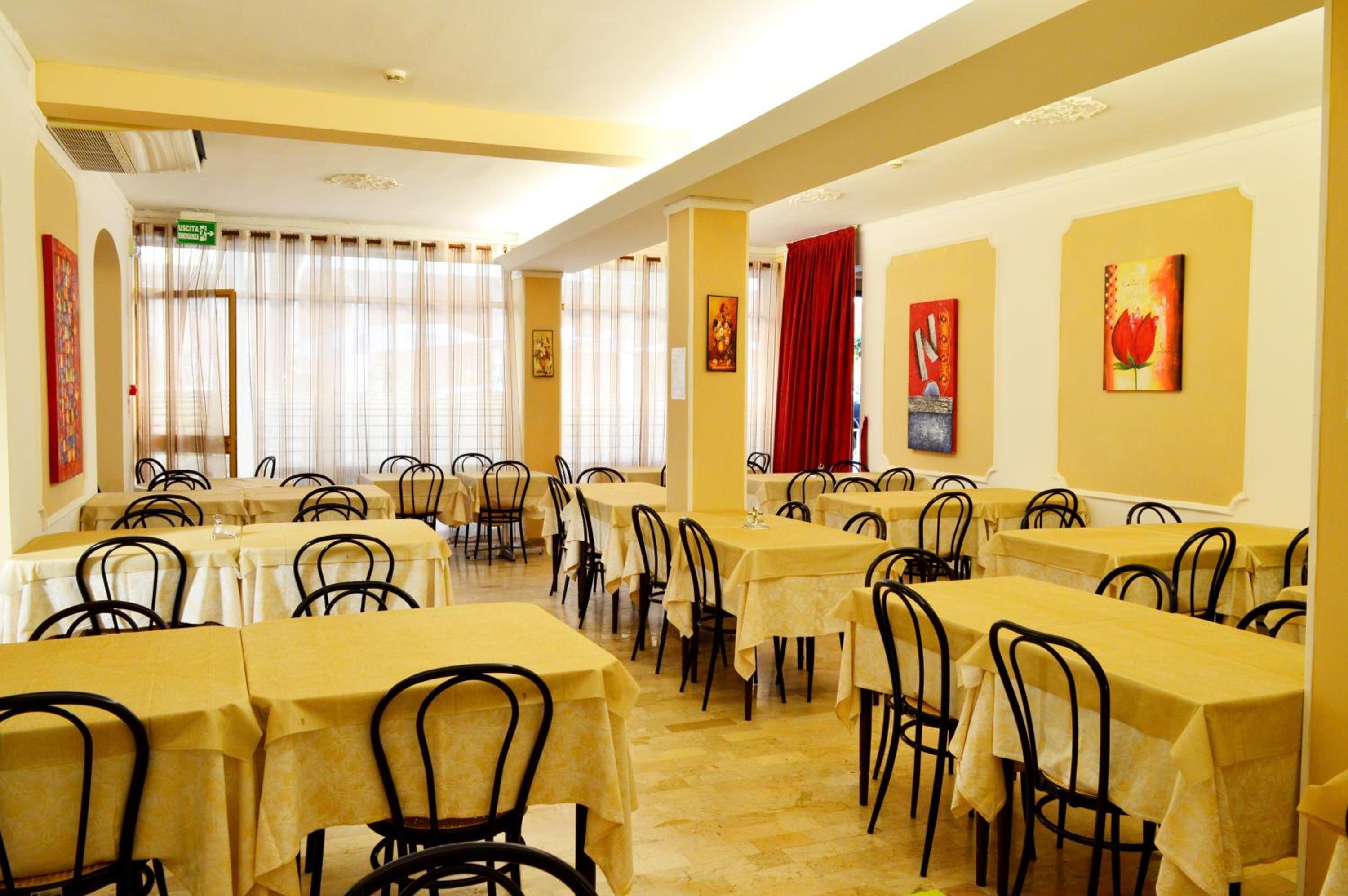 restaurant cafeteria