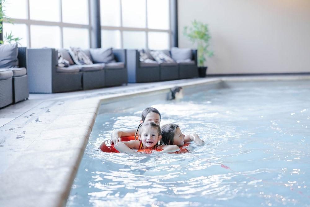 swimming pool spa