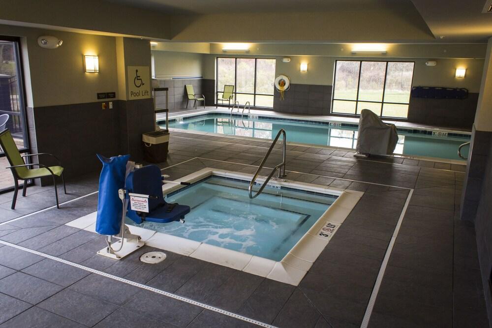swimming pool spa