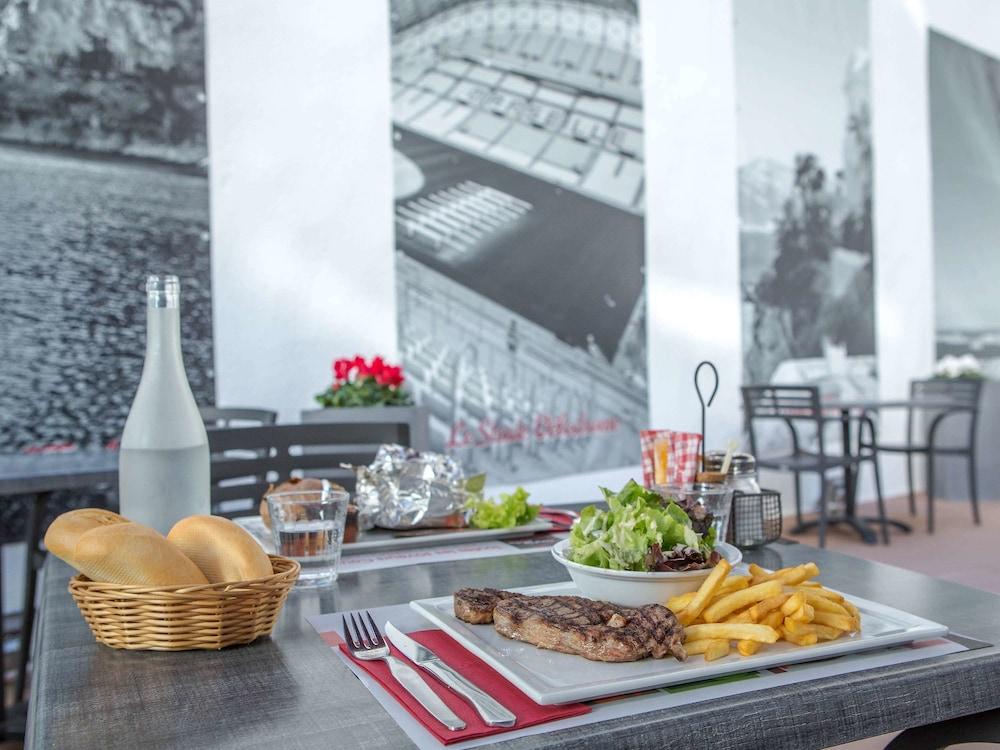 restaurant-cafeteria