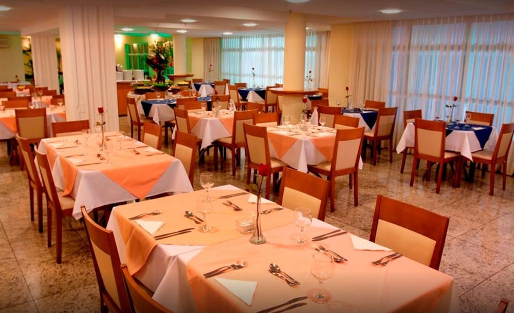 restaurant-cafeteria