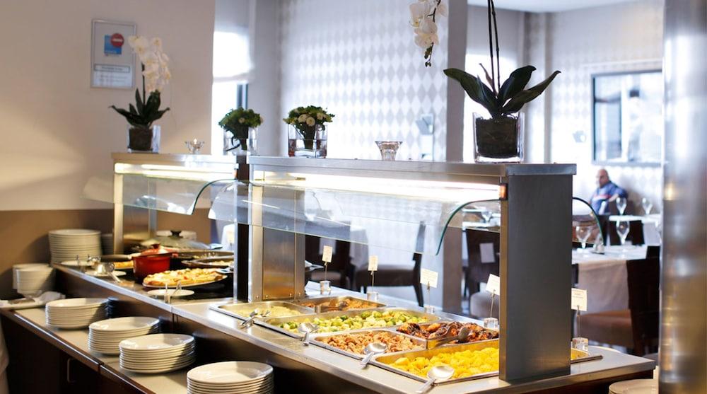 restaurant-cafeteria