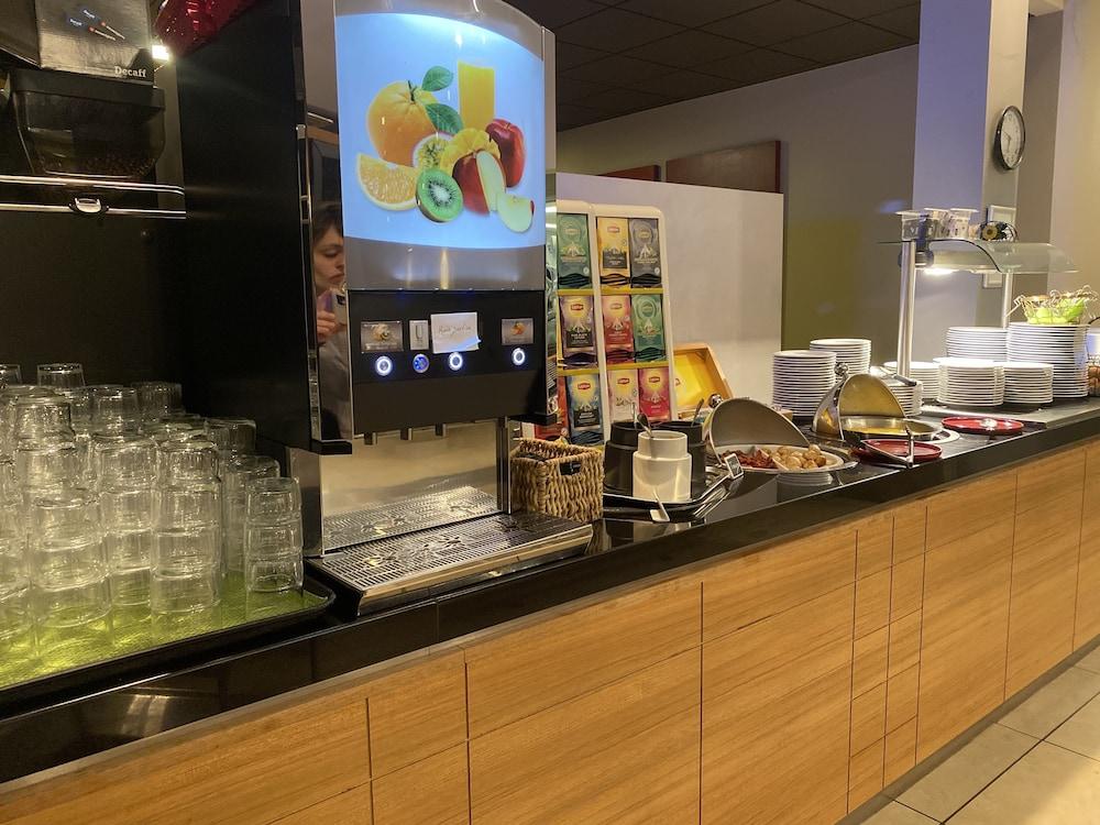restaurant-cafeteria