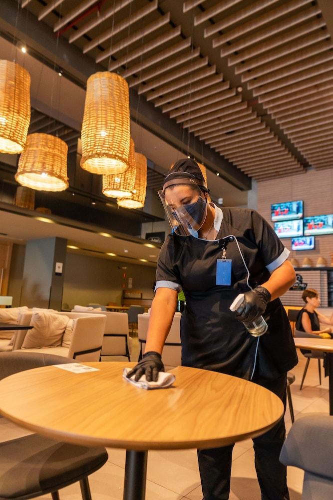 restaurant-cafeteria
