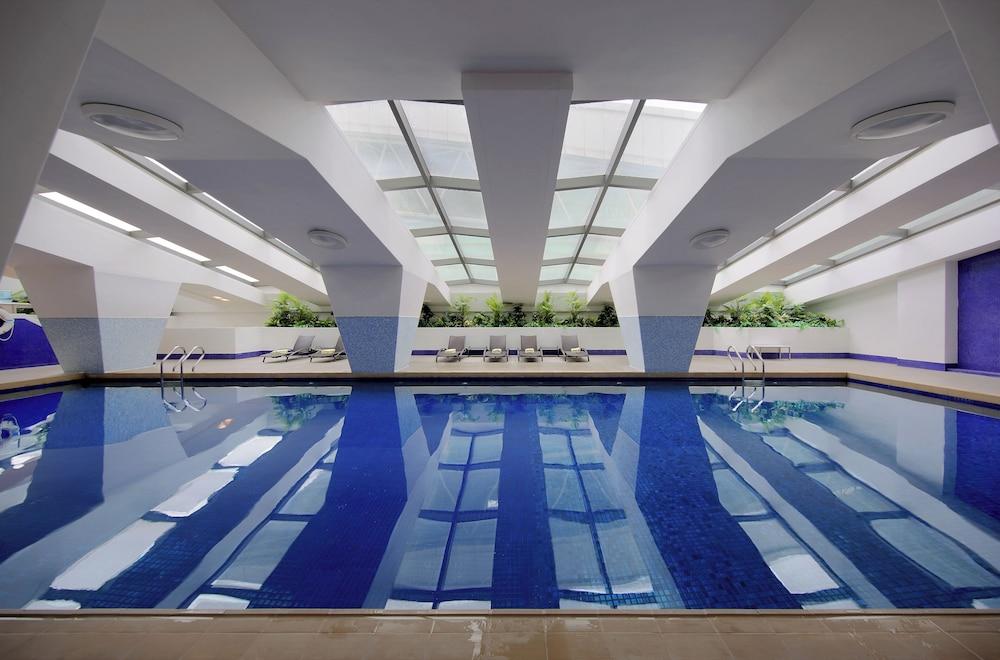 swimming pool spa