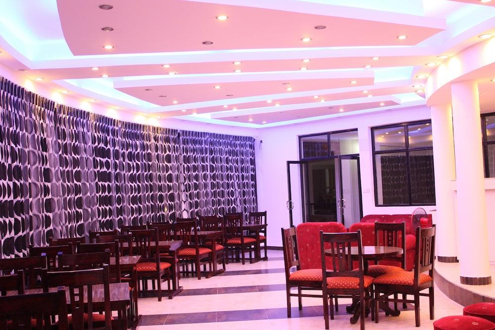 restaurant-cafeteria