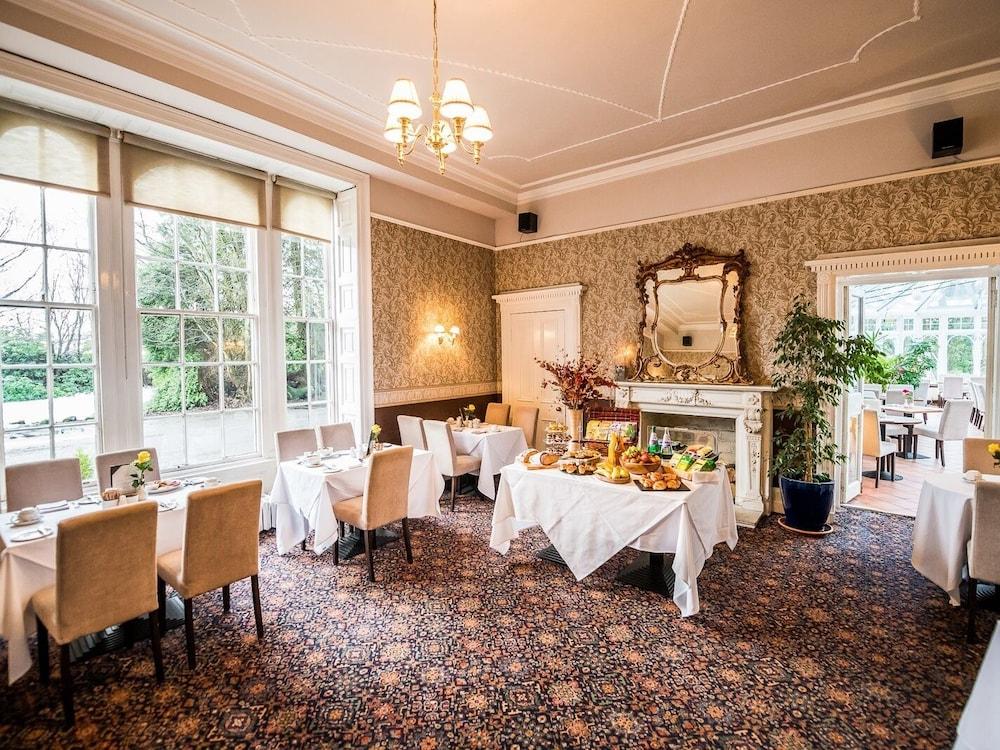 restaurant-cafeteria