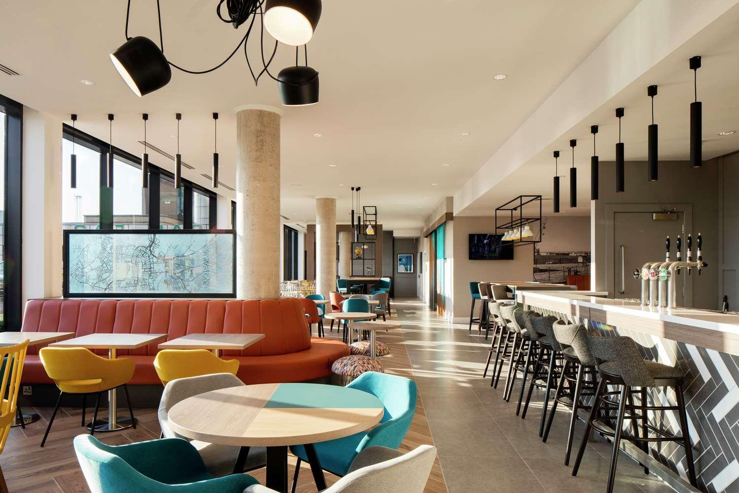 restaurant cafeteria
