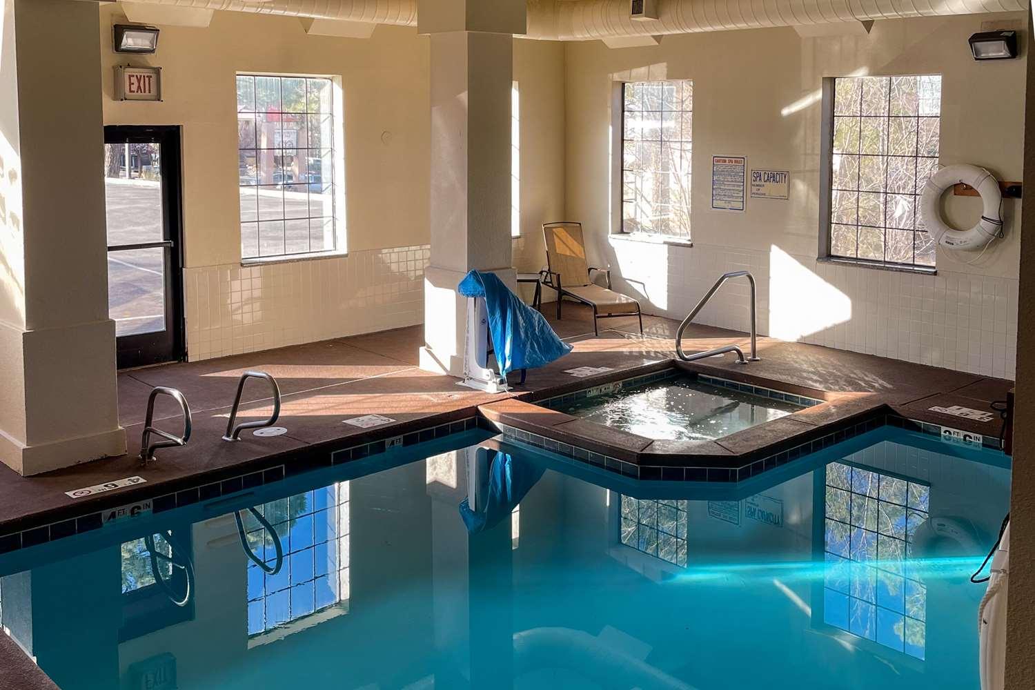 swimming pool spa