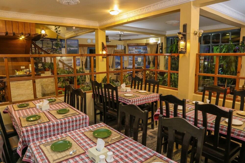 restaurant-cafeteria