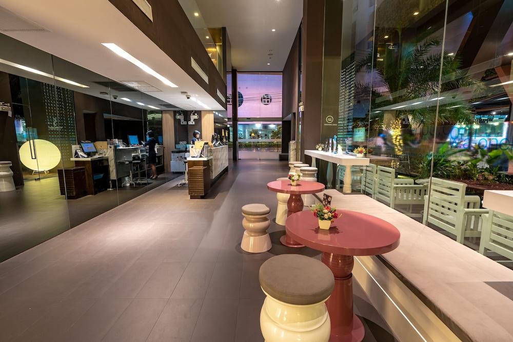 lounge