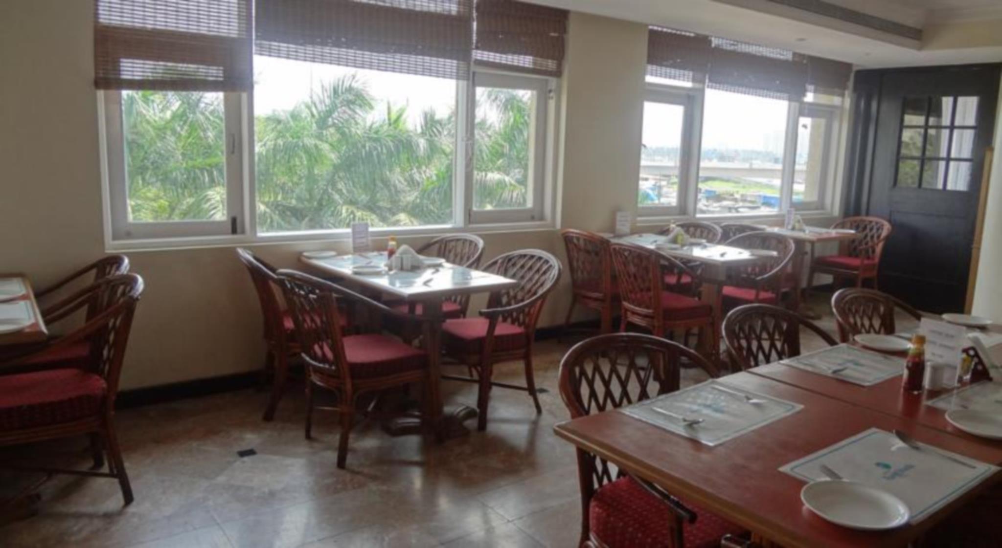 restaurant cafeteria
