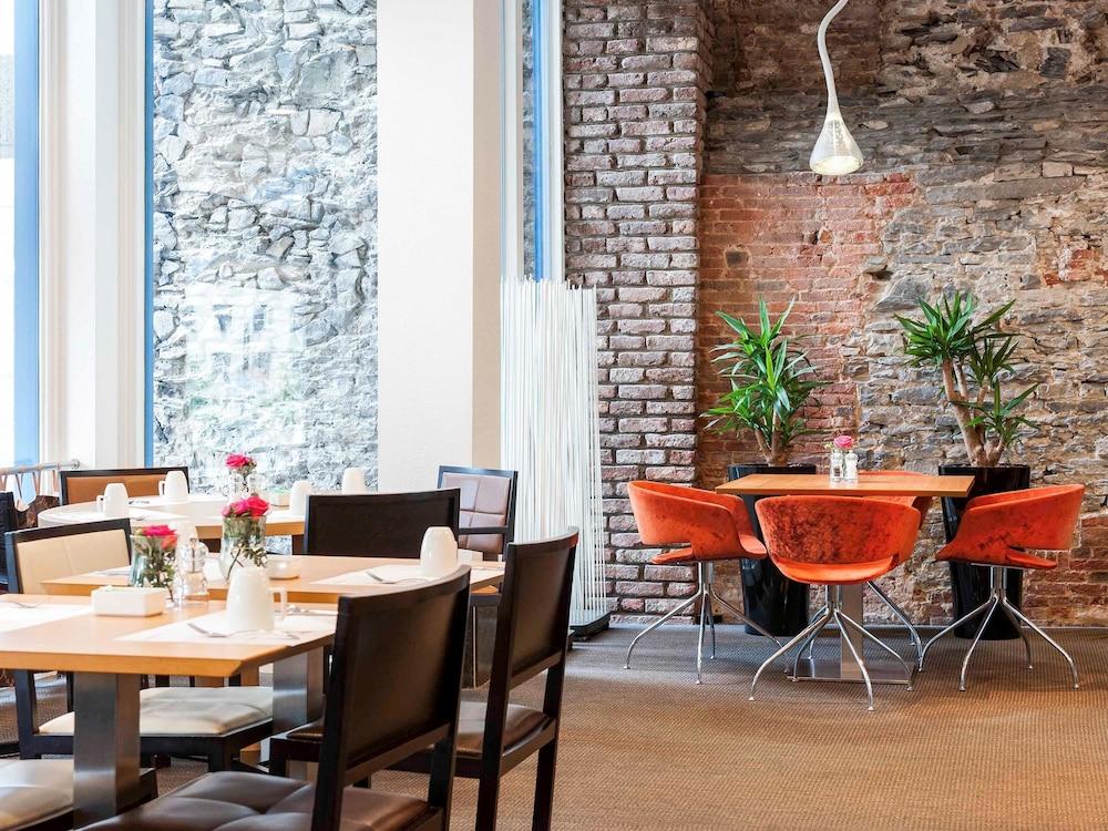 restaurant-cafeteria