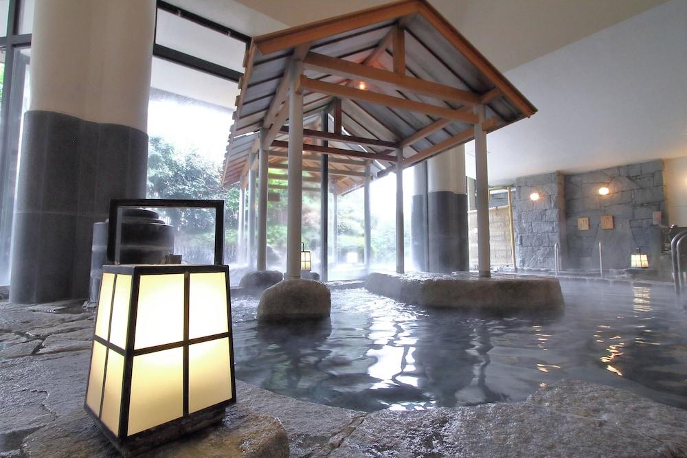swimming pool spa