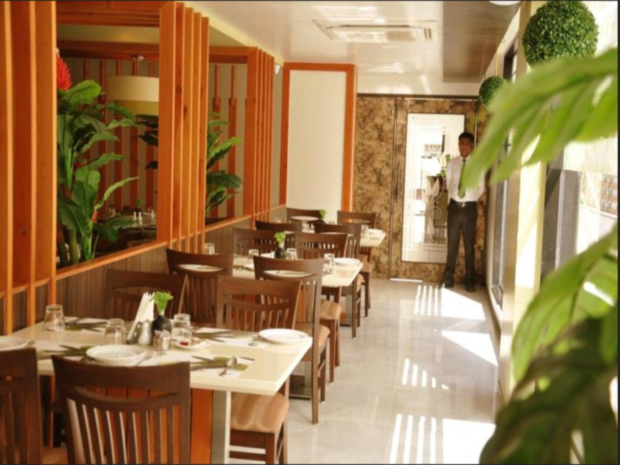 restaurant cafeteria