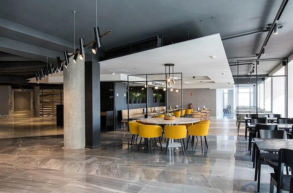 restaurant cafeteria