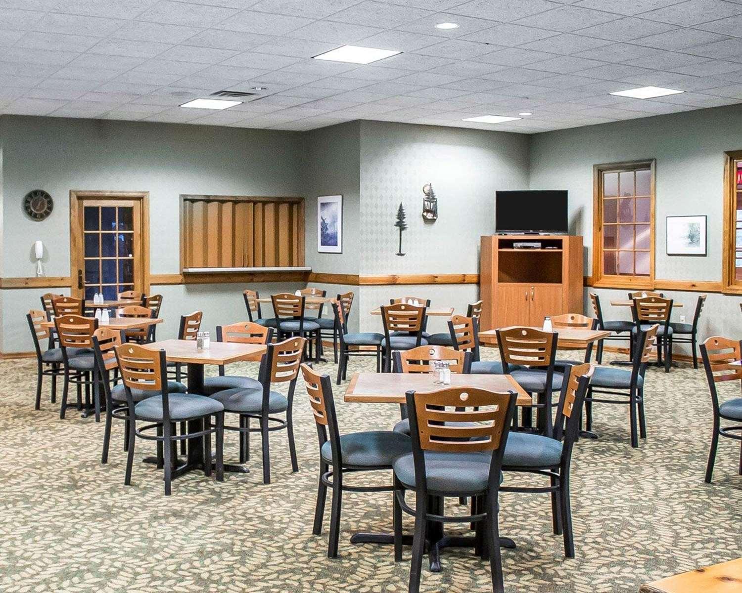 restaurant cafeteria