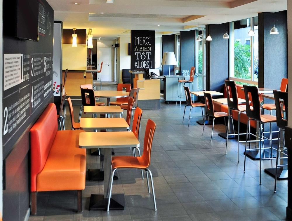 restaurant-cafeteria