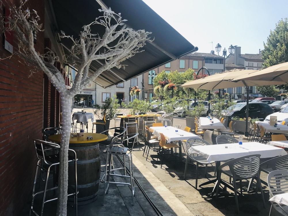 restaurant cafeteria