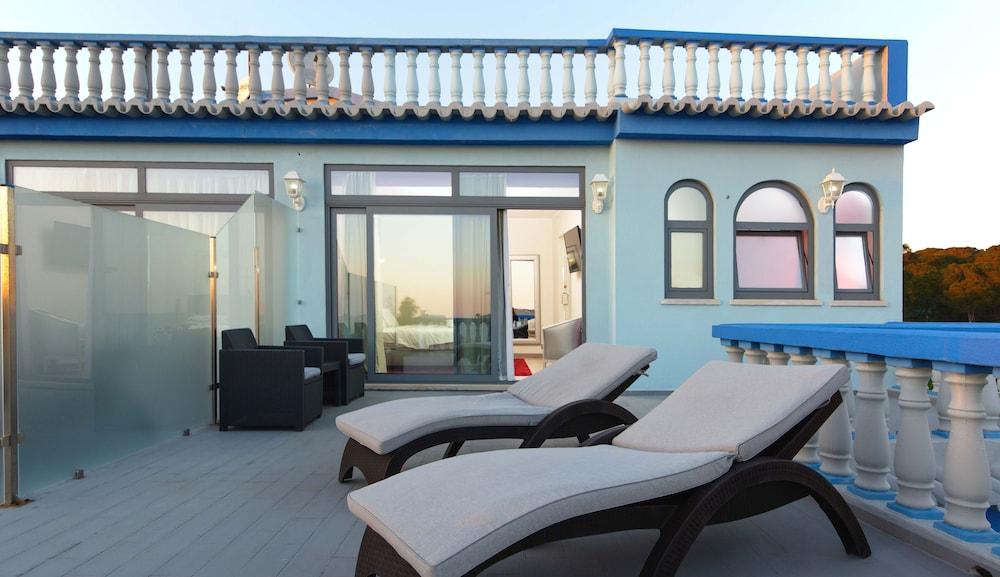 swimming pool spa