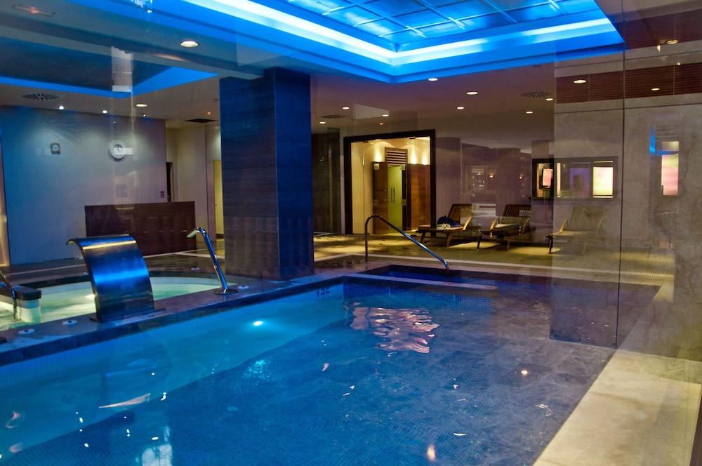 swimming pool spa