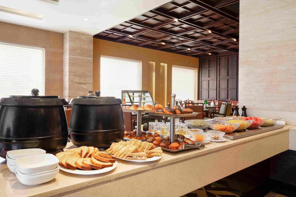 restaurant-cafeteria