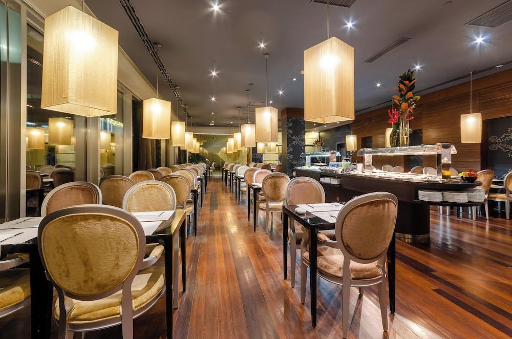 restaurant cafeteria