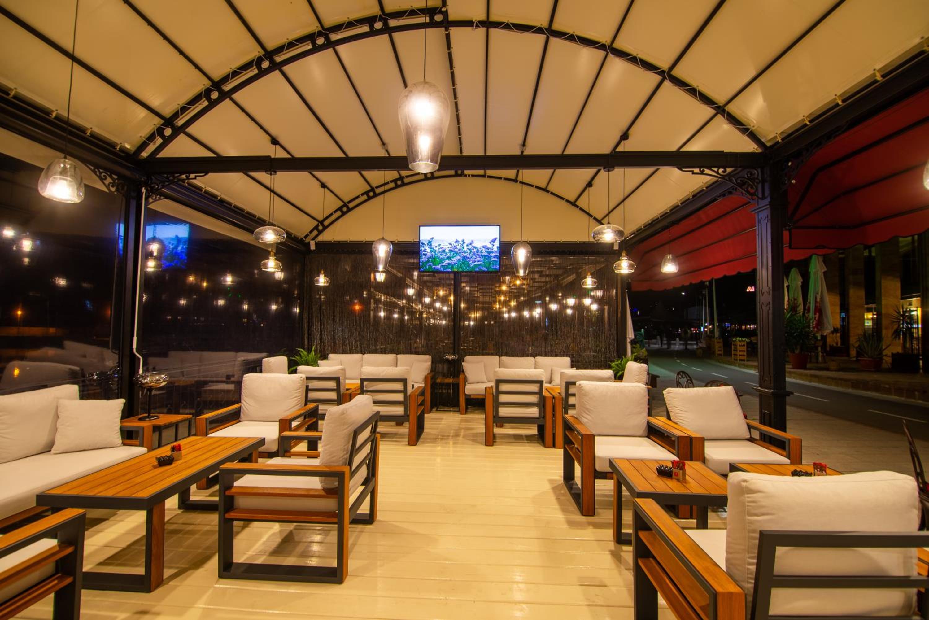 restaurant cafeteria