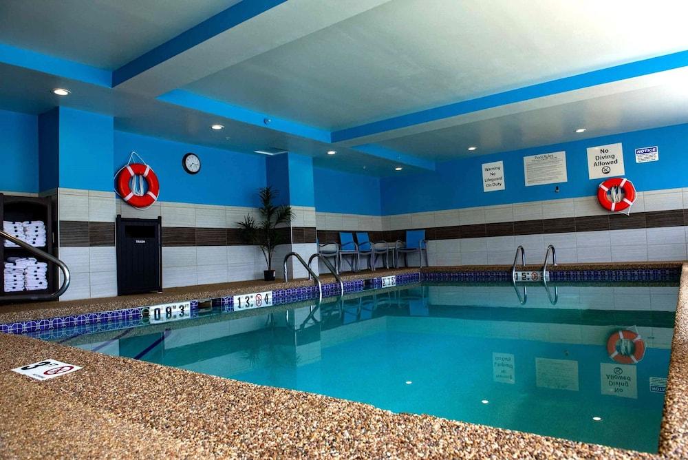 swimming pool spa