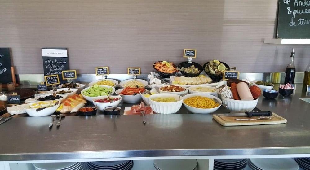 restaurant-cafeteria