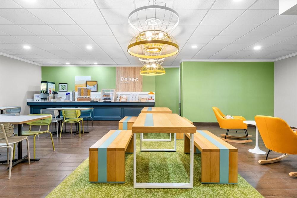 restaurant cafeteria