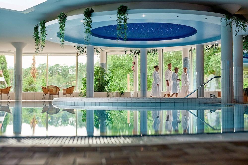 swimming pool spa