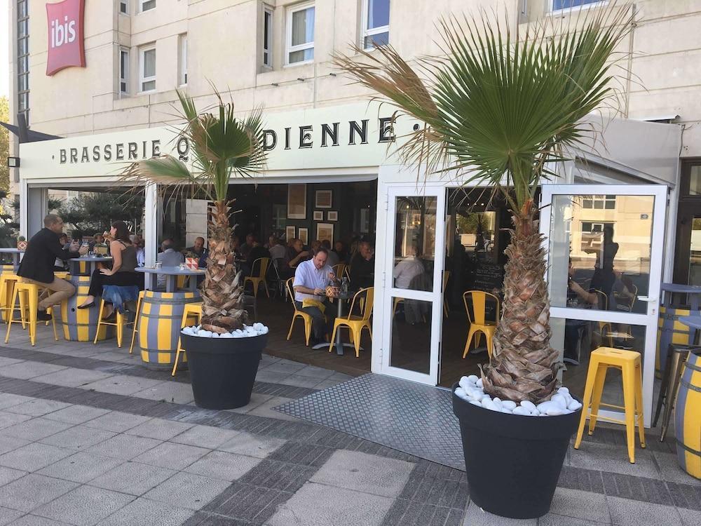 restaurant-cafeteria