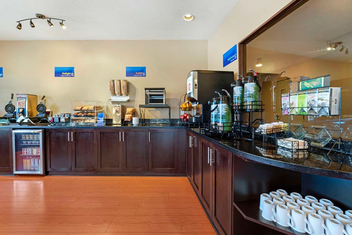 restaurant cafeteria