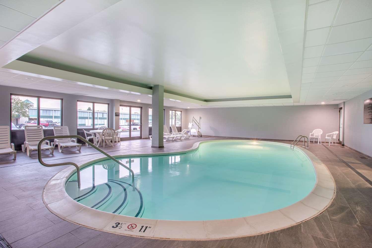 swimming pool spa