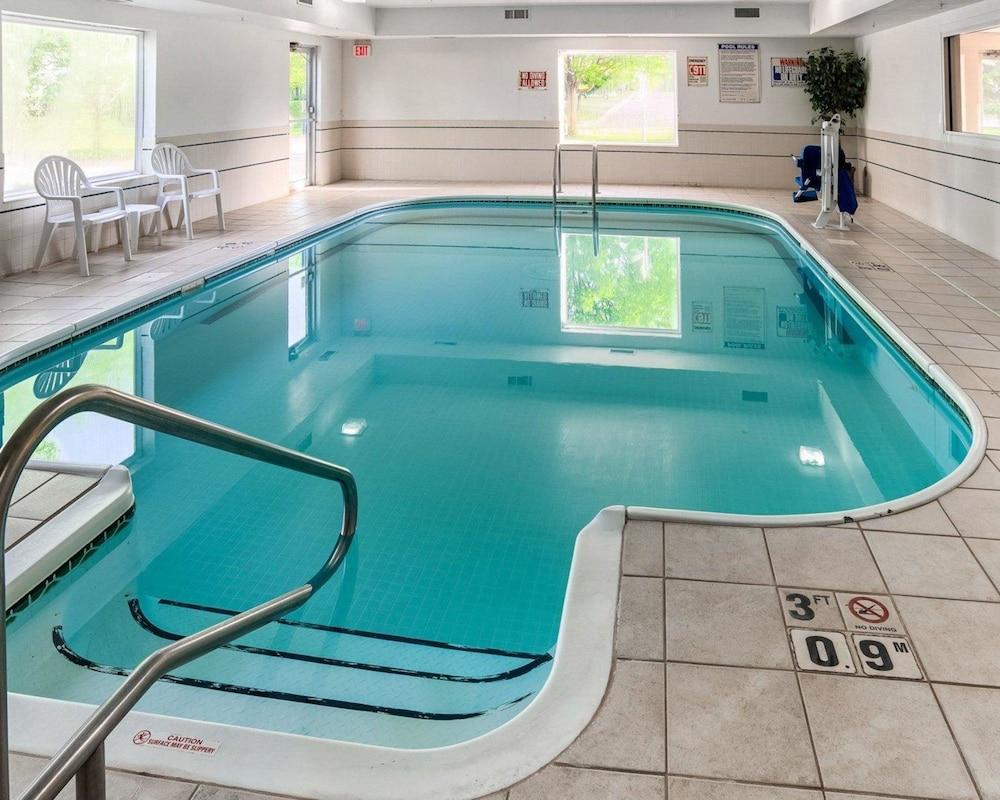 swimming pool spa