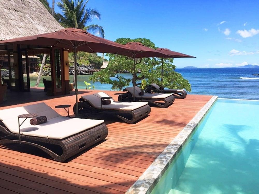 swimming pool spa