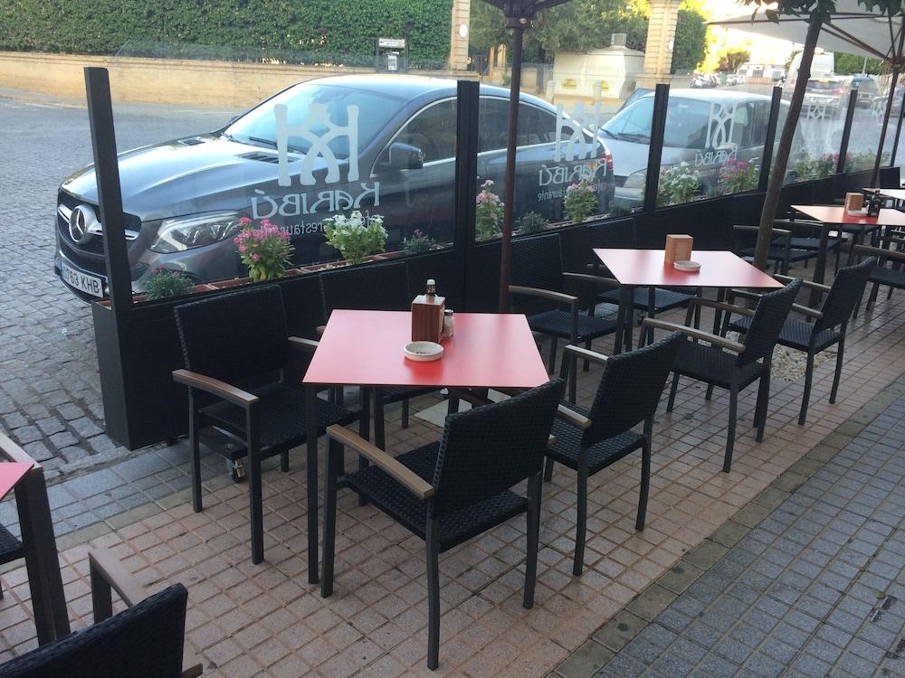 restaurant cafeteria