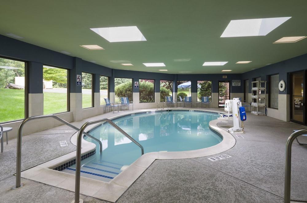 swimming pool spa