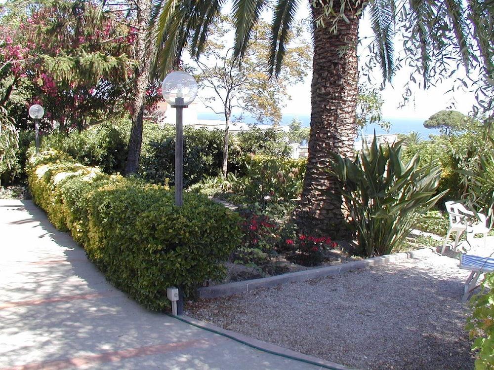 surroundings