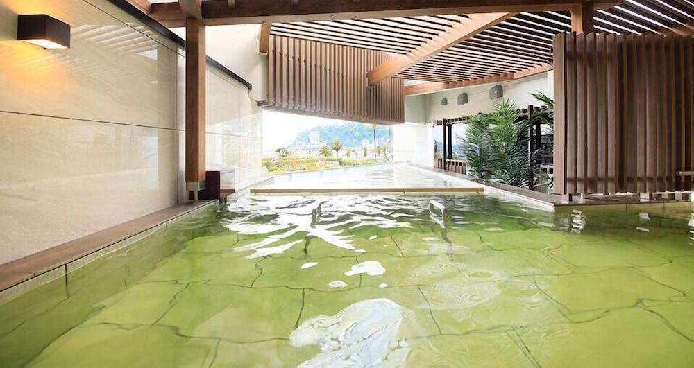 swimming pool spa